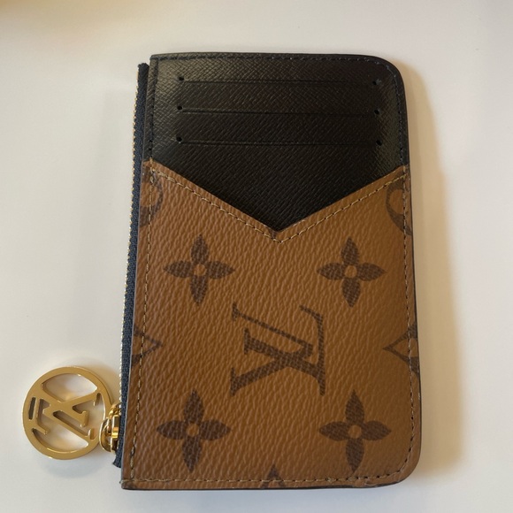 Louis Vuitton Reverse Monogram Romy card holder

Like new- never used - Picture 2 of 12